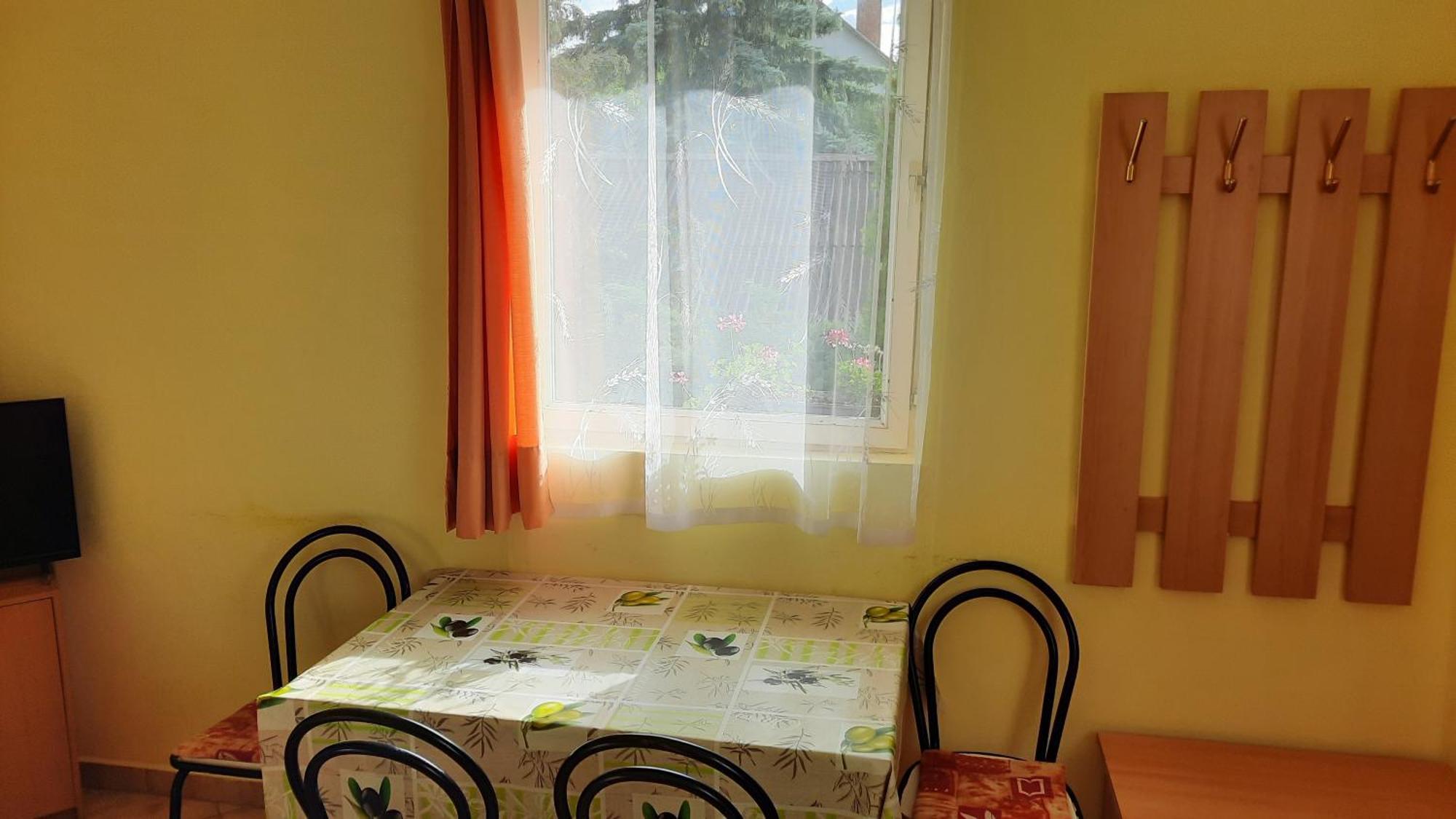 Ferienwohnung Apartmanhaz Balatonfenyves Exterior foto